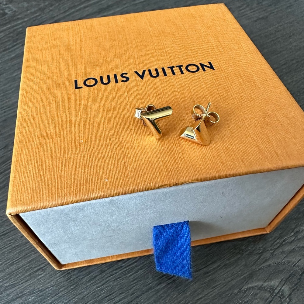 Louis Vuitton Gold V Earrings